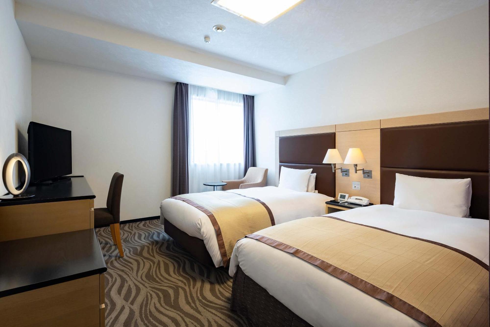 Hotel Metropolitan Takasaki Buitenkant foto