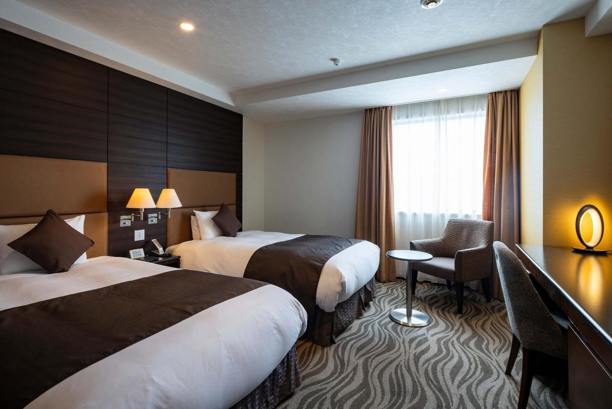 Hotel Metropolitan Takasaki Buitenkant foto