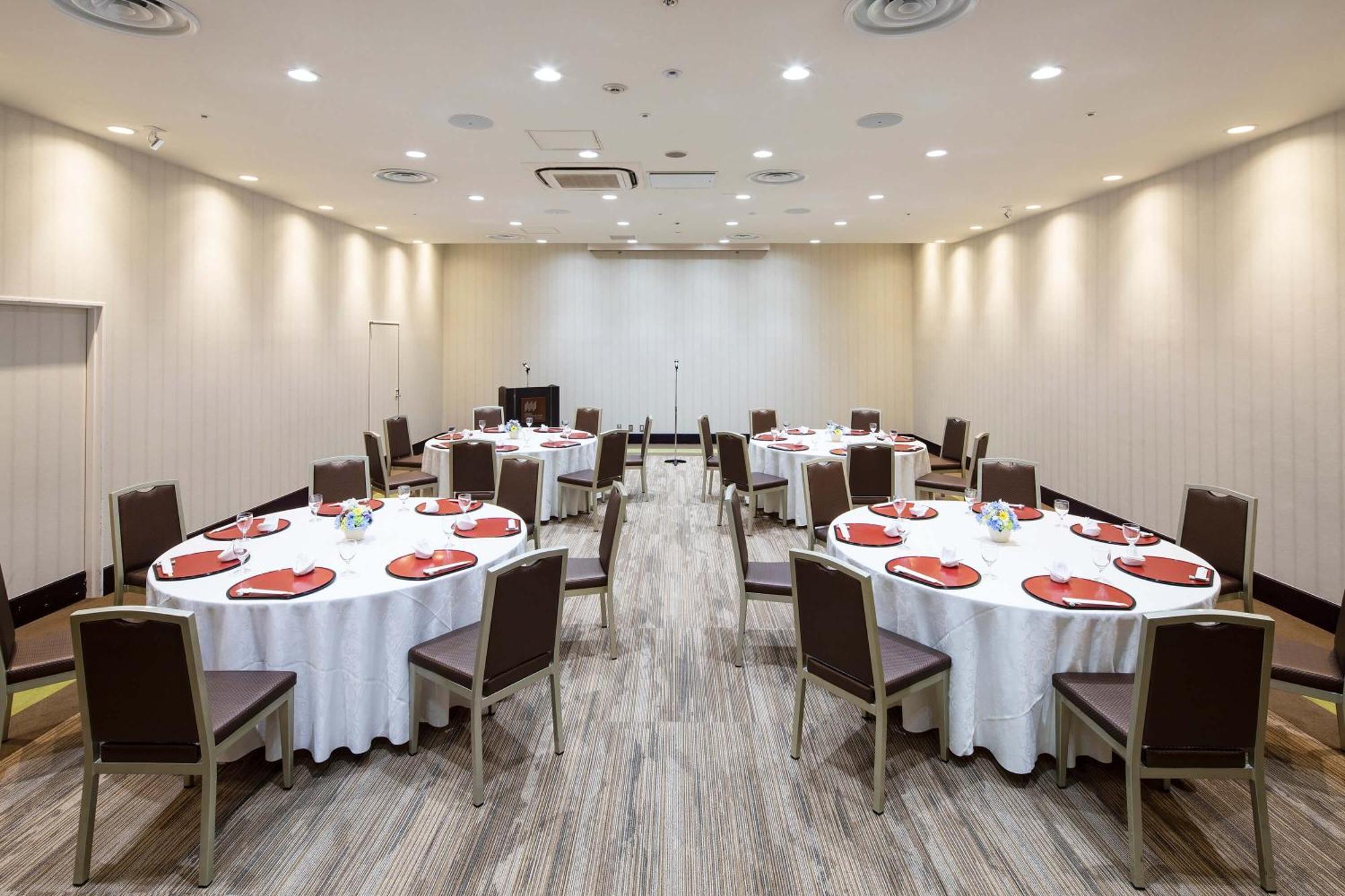 Hotel Metropolitan Takasaki Buitenkant foto